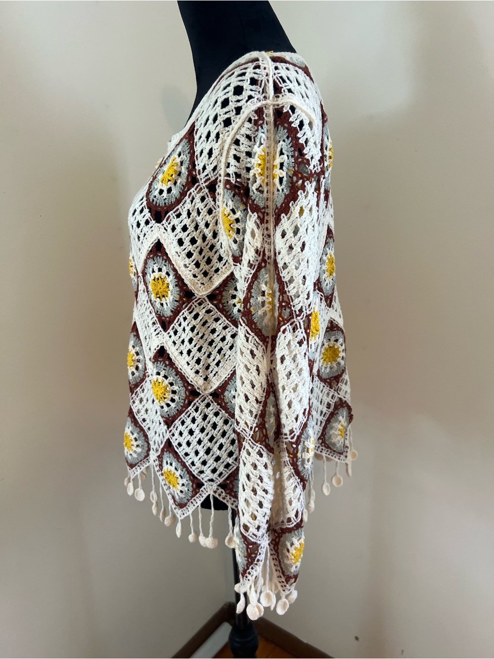 POL Crochet Openwork Sweater in White, Yellow & Brown - Picture 4 of 6